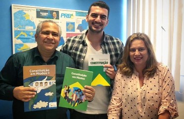 Imagem 1 da notícia: São Gonçalo, a maior cidade do Rio de Janeiro, instituiu o estudo da Constituição em Miúdos